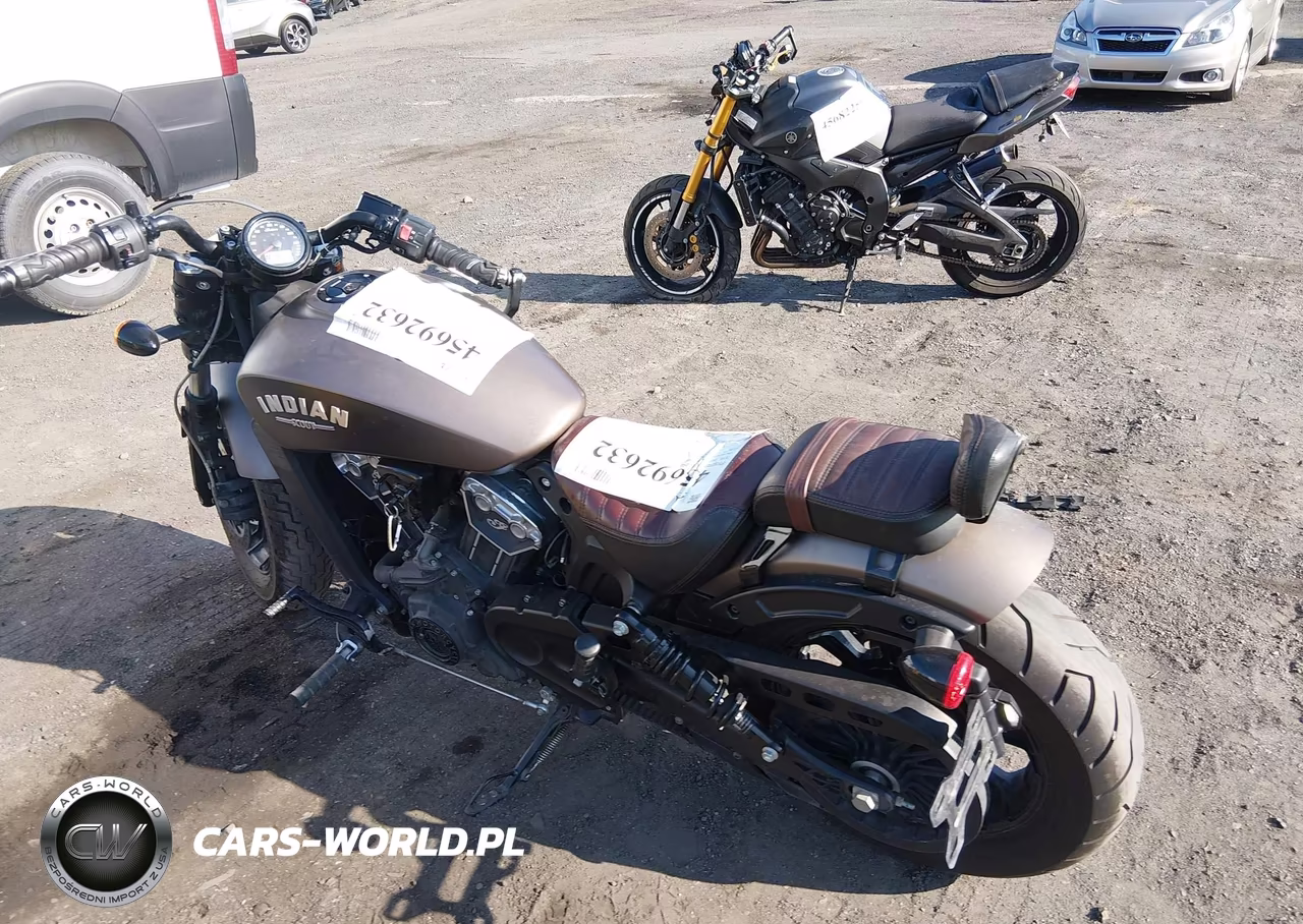 2018 Indian Motorcycle Co. Scout Bobber VIN:56KMTB005J3135084 - 3