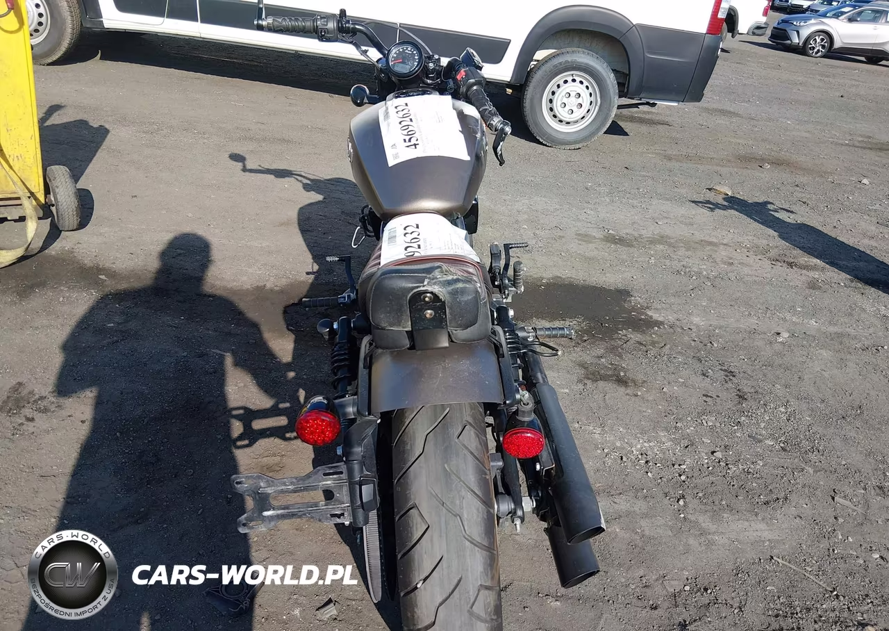 2018 Indian Motorcycle Co. Scout Bobber VIN:56KMTB005J3135084 - 6