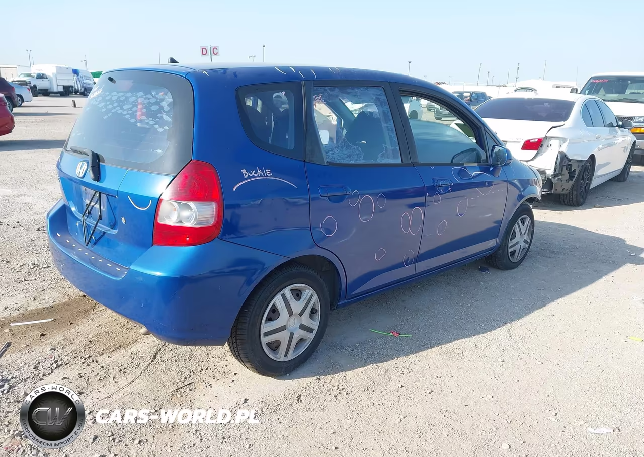 2007 Honda Fit VIN:JHMGD38417S035834 - 4
