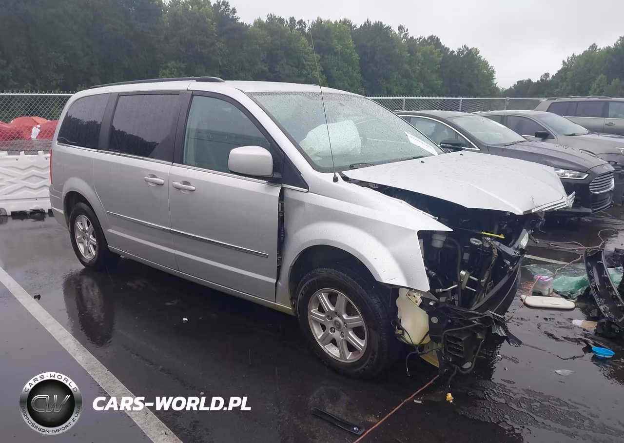 2010 Chrysler Town & Country Touring