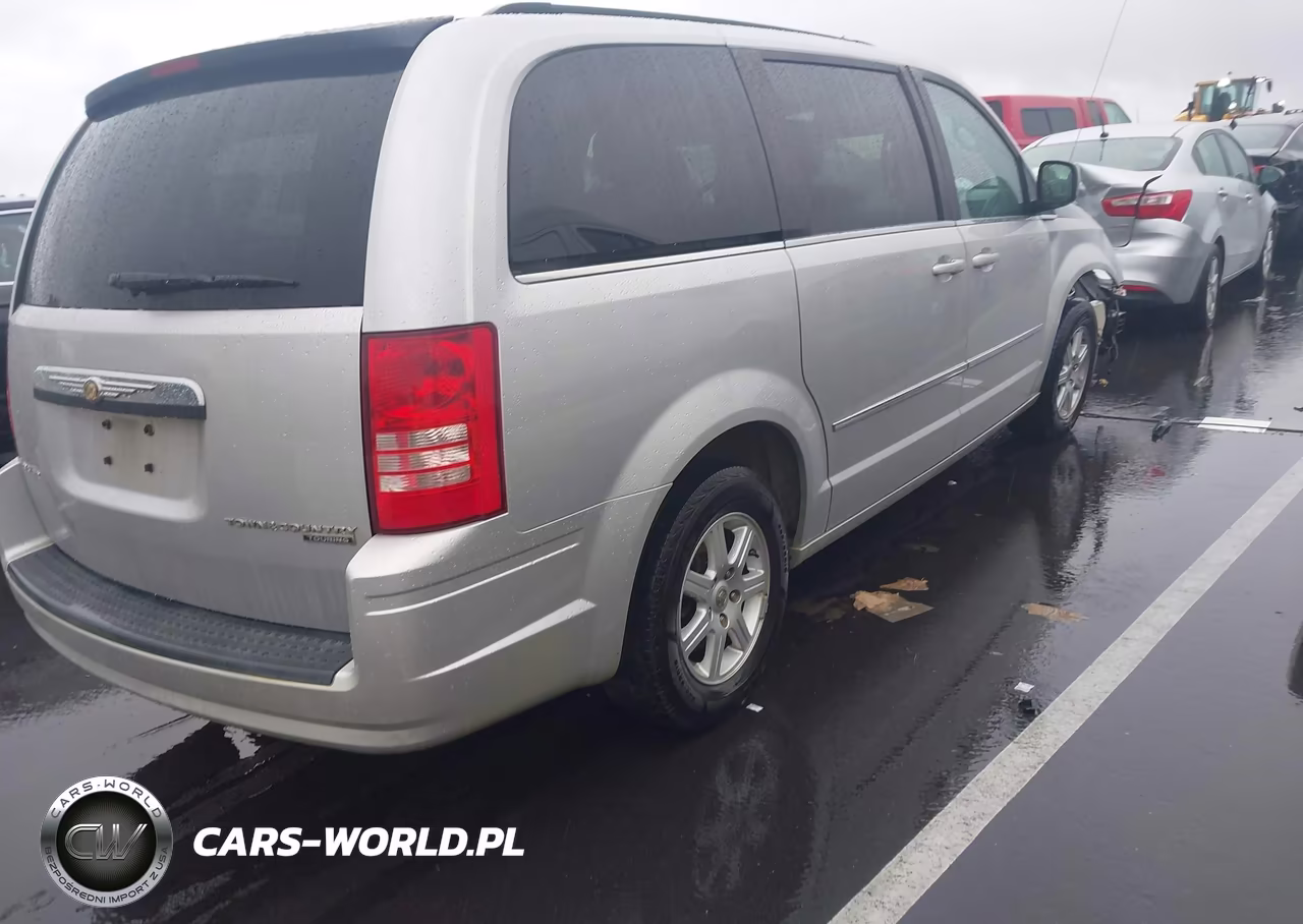 2010 Chrysler Town & Country Touring VIN:2A4RR5D1XAR460460 - 4
