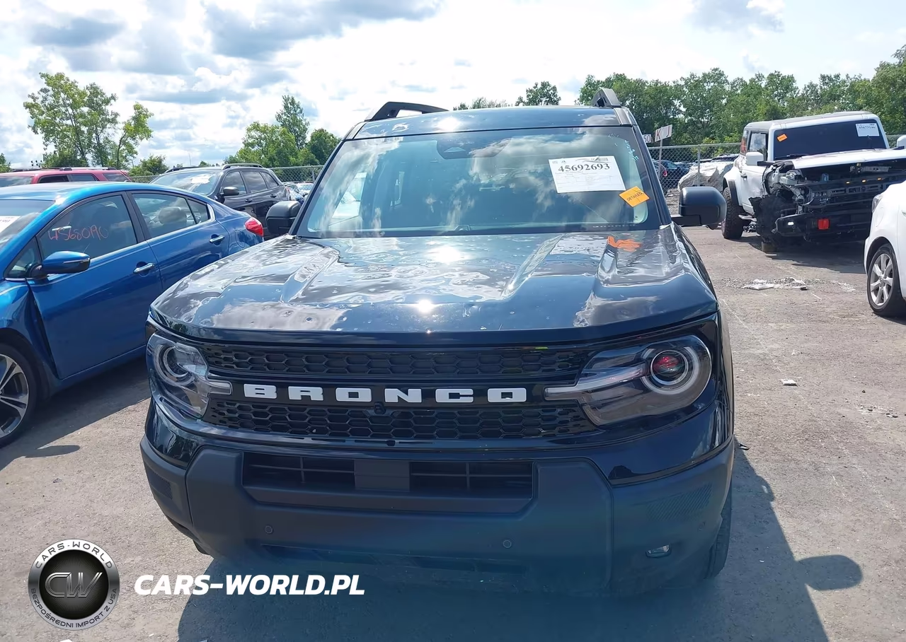 2025 Ford Bronco Sport Outer Banks VIN:3FMCR9CNXSRE68525 - 12