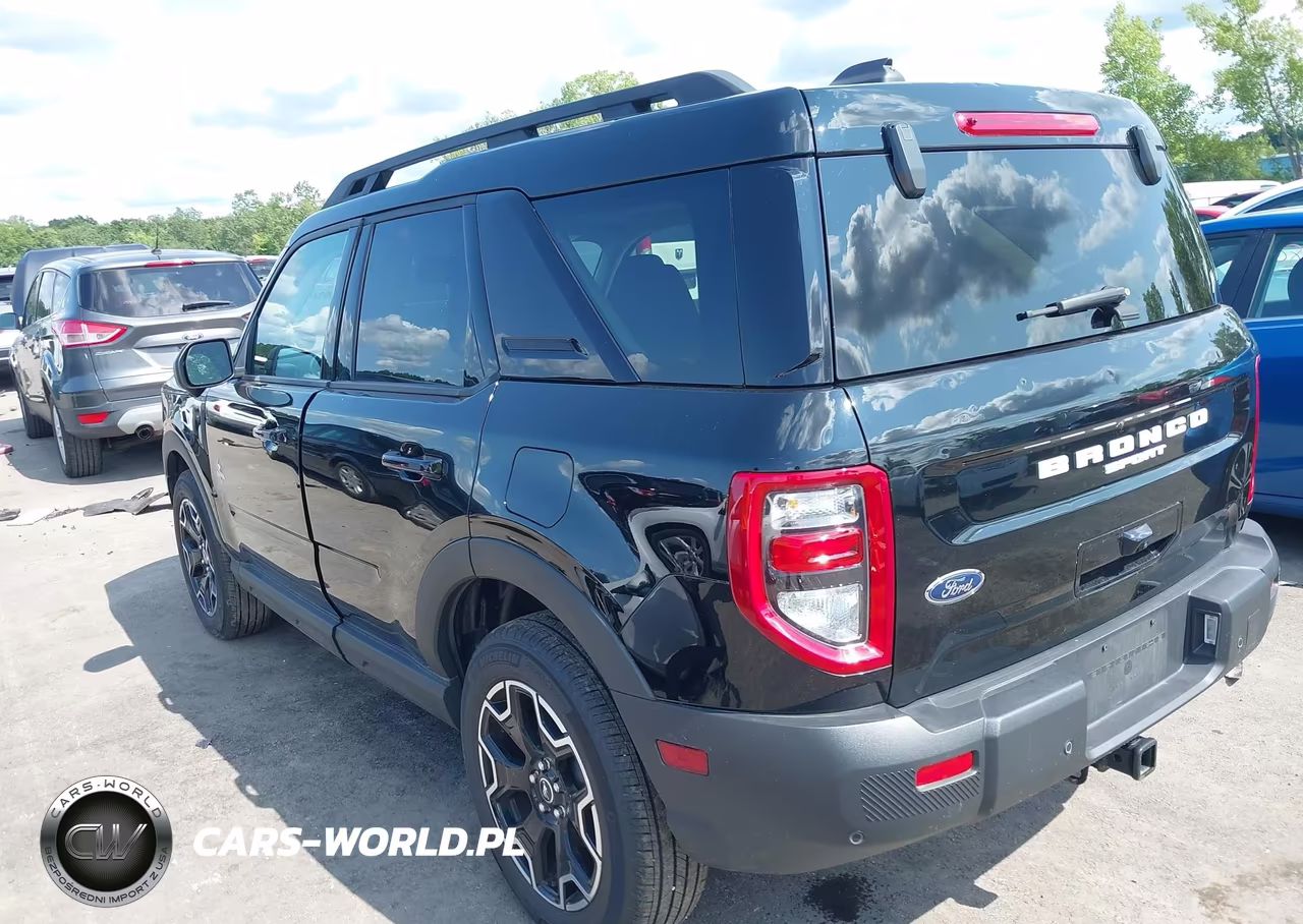 2025 Ford Bronco Sport Outer Banks VIN:3FMCR9CNXSRE68525 - 3