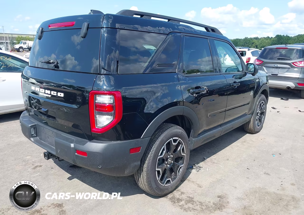 2025 Ford Bronco Sport Outer Banks VIN:3FMCR9CNXSRE68525 - 4