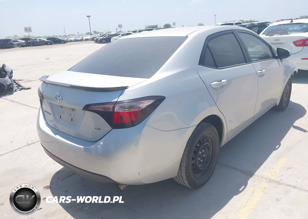 2019 Toyota Corolla Le VIN:5YFBURHE0KP885844 - 4