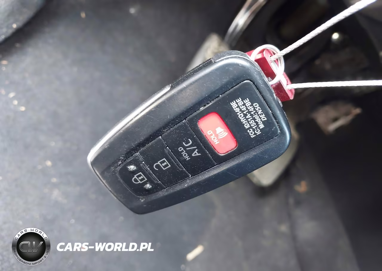2020 Toyota Prius Prime Limited VIN:JTDKARFP6L3149997 - 11