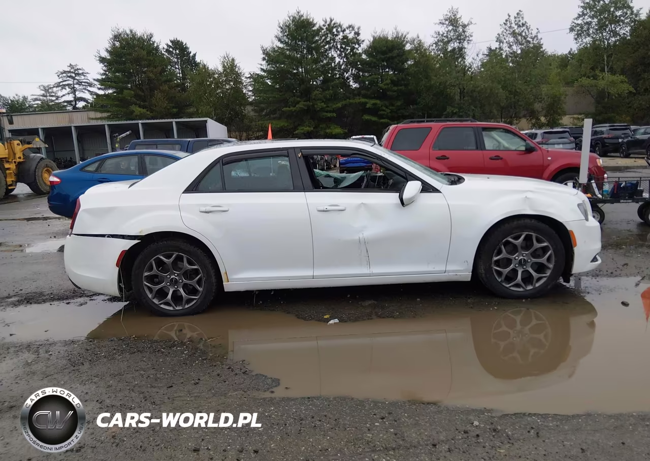 2016 Chrysler 300 300S VIN:2C3CCAGG0GH142596 - 13