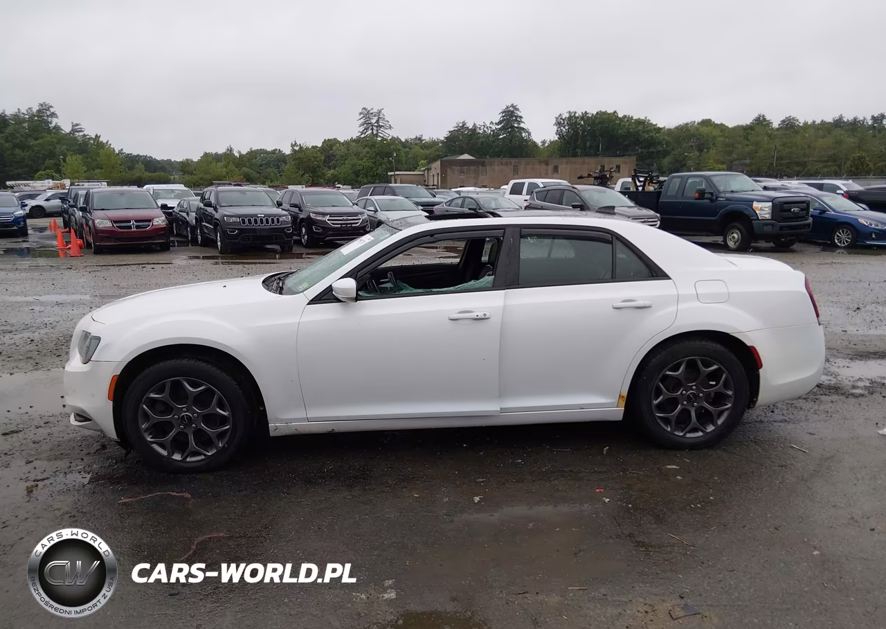 2016 Chrysler 300 300S VIN:2C3CCAGG0GH142596 - 14