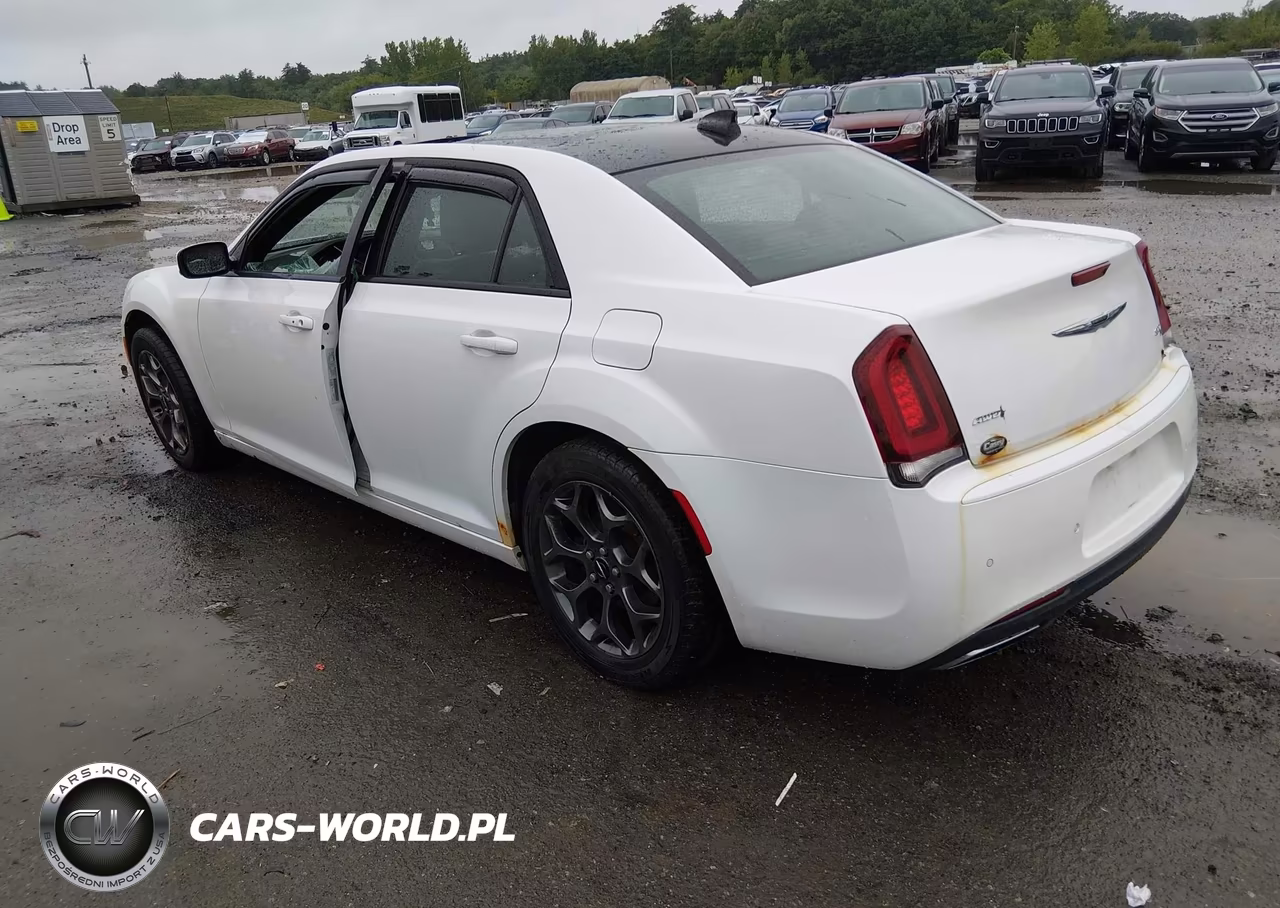 2016 Chrysler 300 300S VIN:2C3CCAGG0GH142596 - 3
