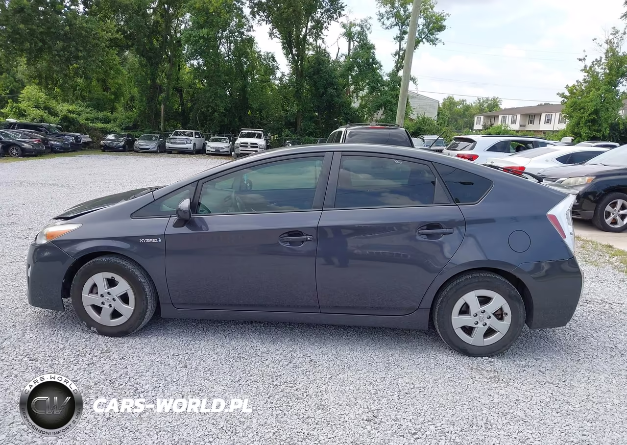 2011 Toyota Prius Two VIN:JTDKN3DUXB0317263 - 14