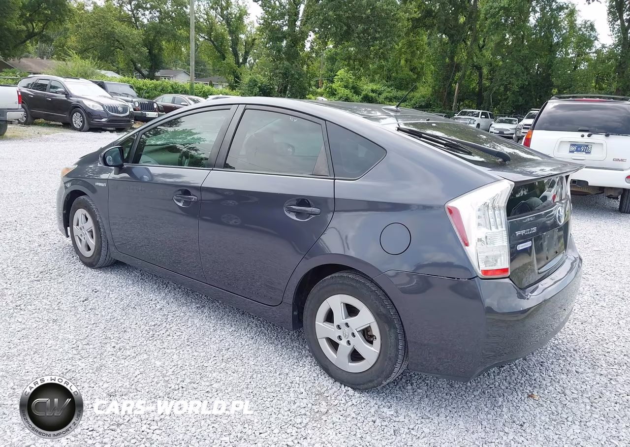 2011 Toyota Prius Two VIN:JTDKN3DUXB0317263 - 3