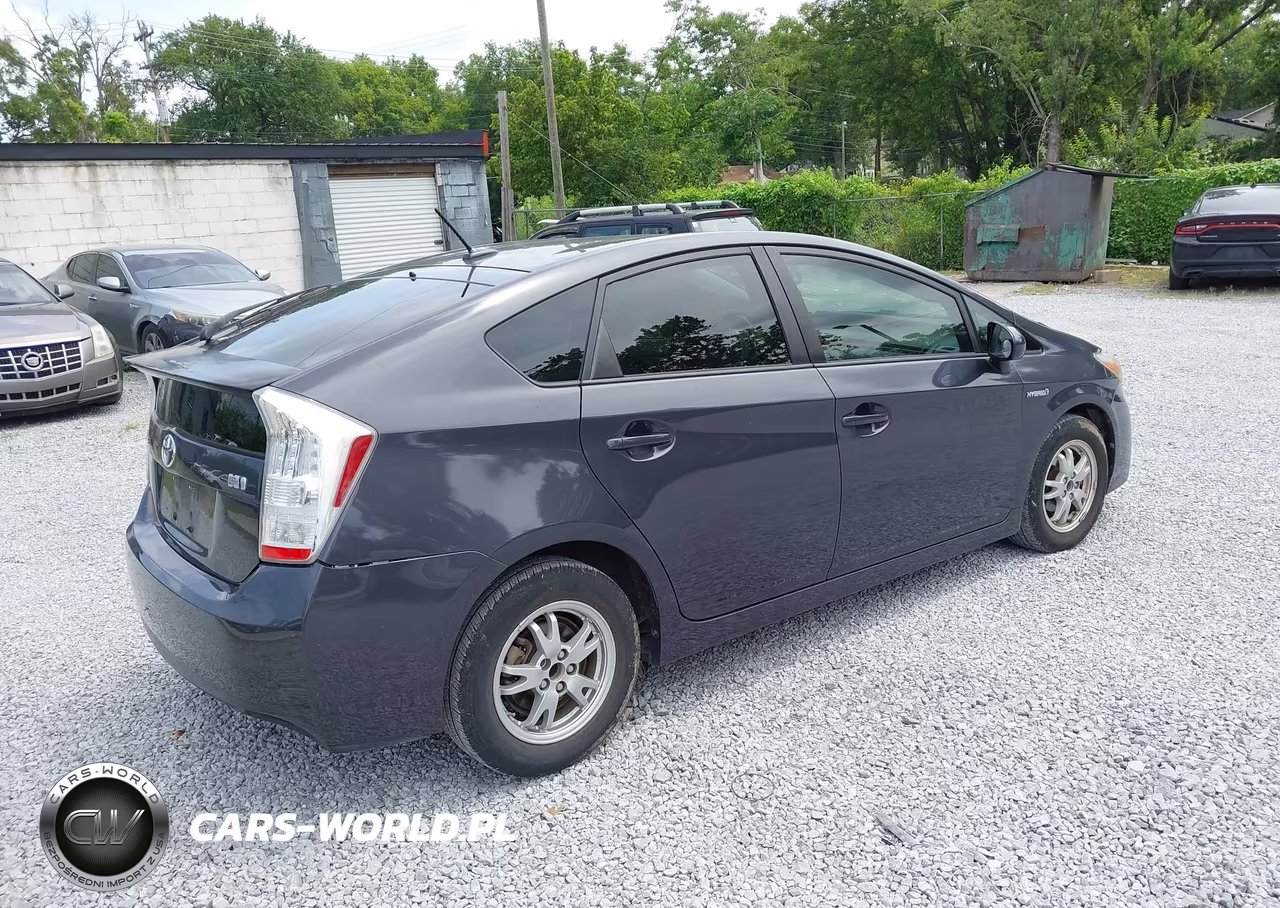 2011 Toyota Prius Two VIN:JTDKN3DUXB0317263 - 4