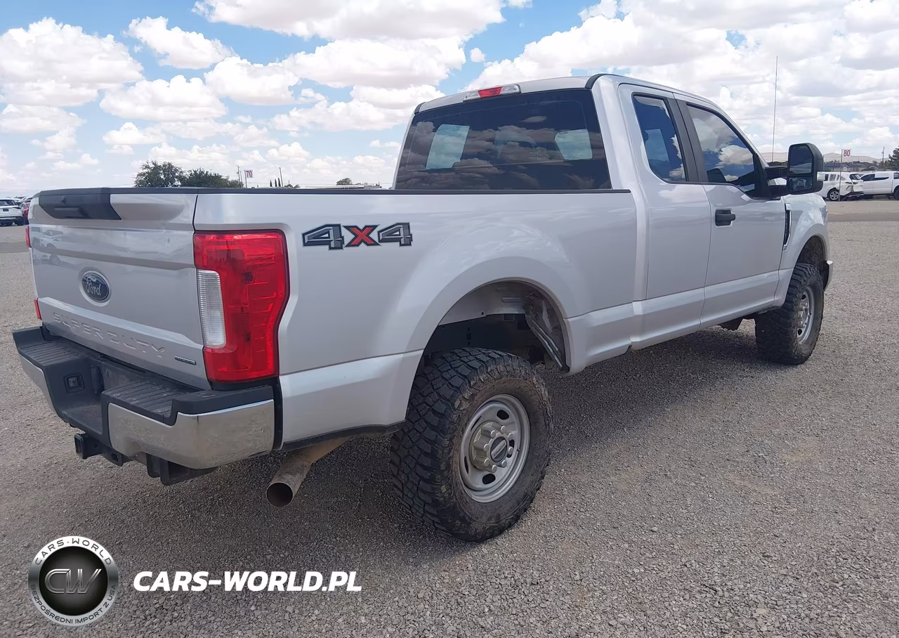2018 Ford F-250 Xl VIN:1FT7X2B63JEC83960 - 4