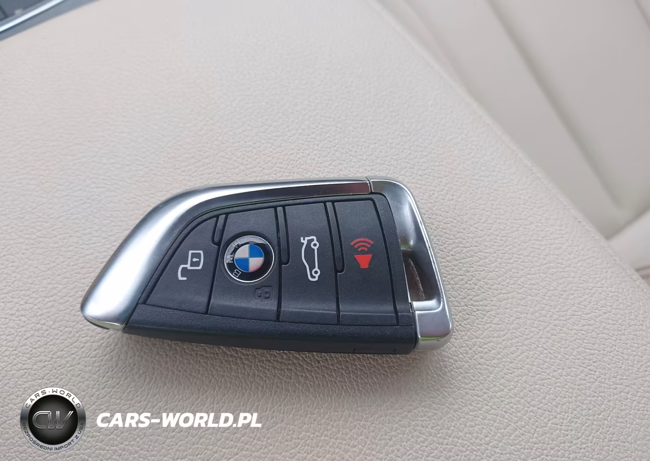 2020 BMW 330I xDrive VIN:3MW5R7J01L8B32341 - 11