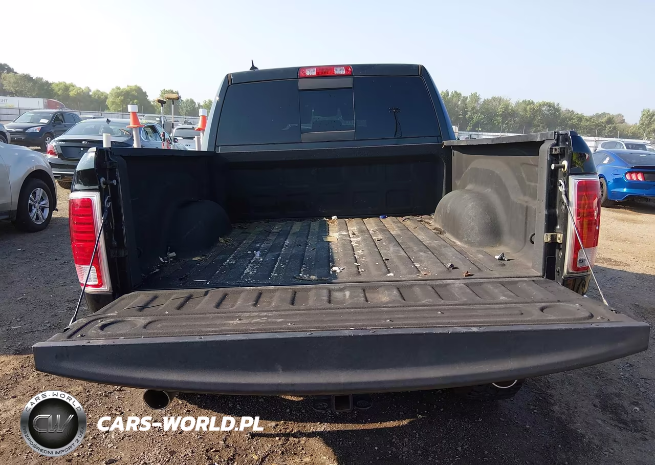 2015 Ram 1500 Laramie VIN:1C6RR7NTXFS707846 - 17