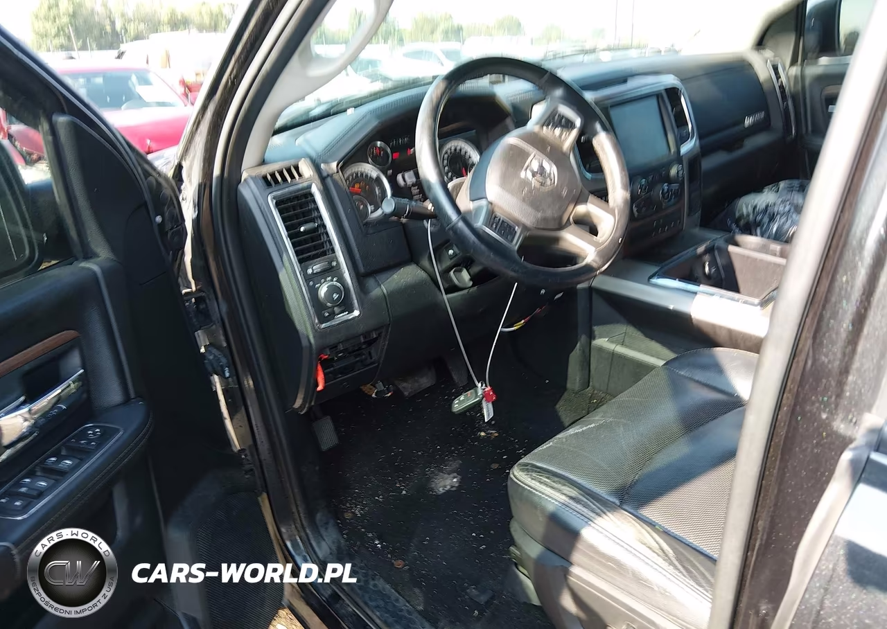 2015 Ram 1500 Laramie VIN:1C6RR7NTXFS707846 - 18