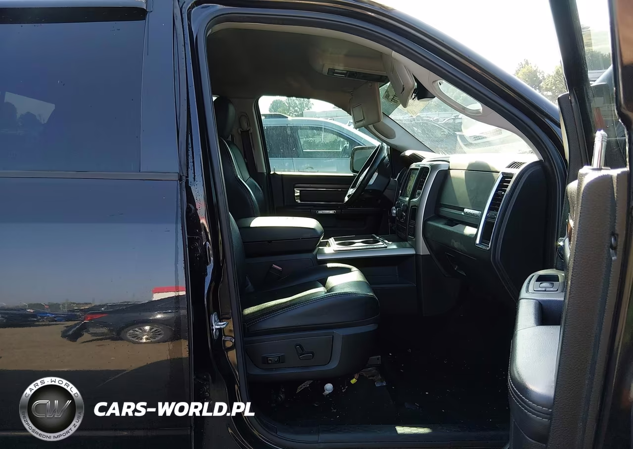 2015 Ram 1500 Laramie VIN:1C6RR7NTXFS707846 - 5