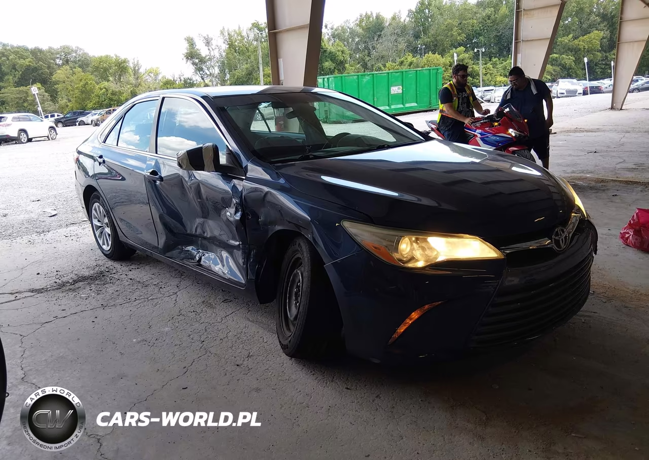 2016 Toyota Camry Le