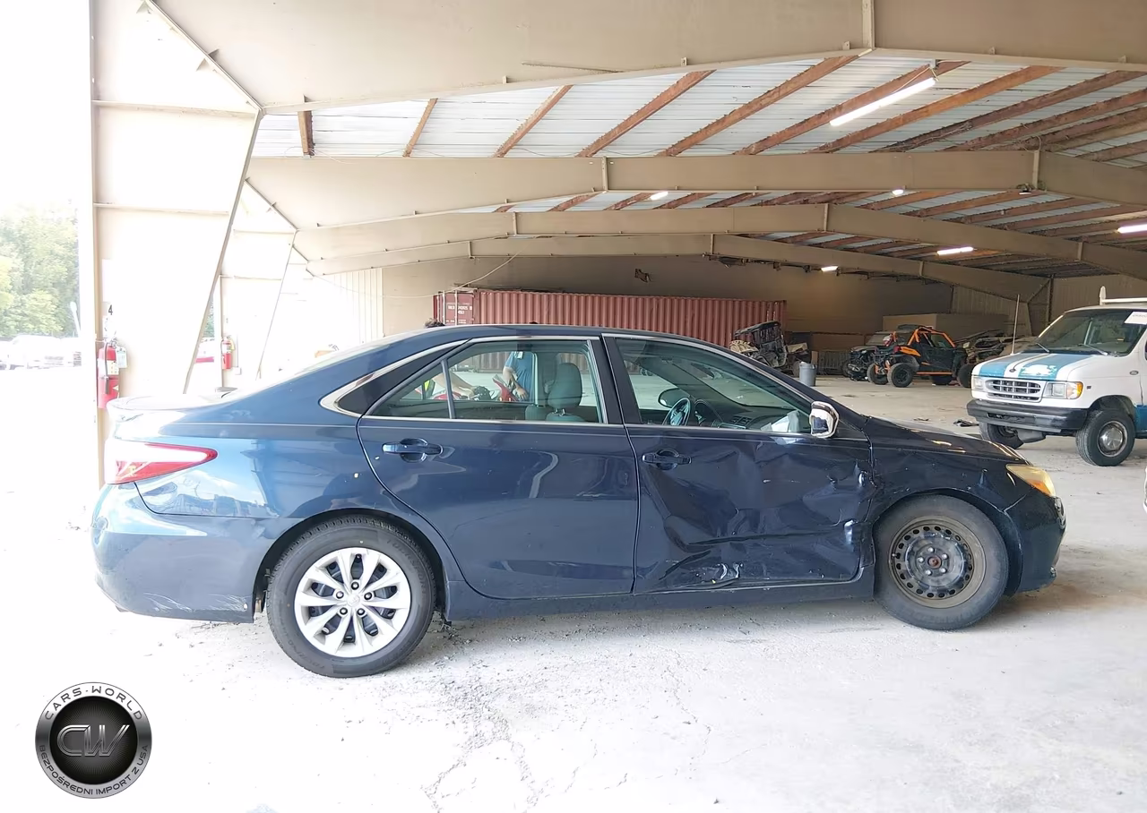 2016 Toyota Camry Le VIN:4T4BF1FKXGR552289 - 13