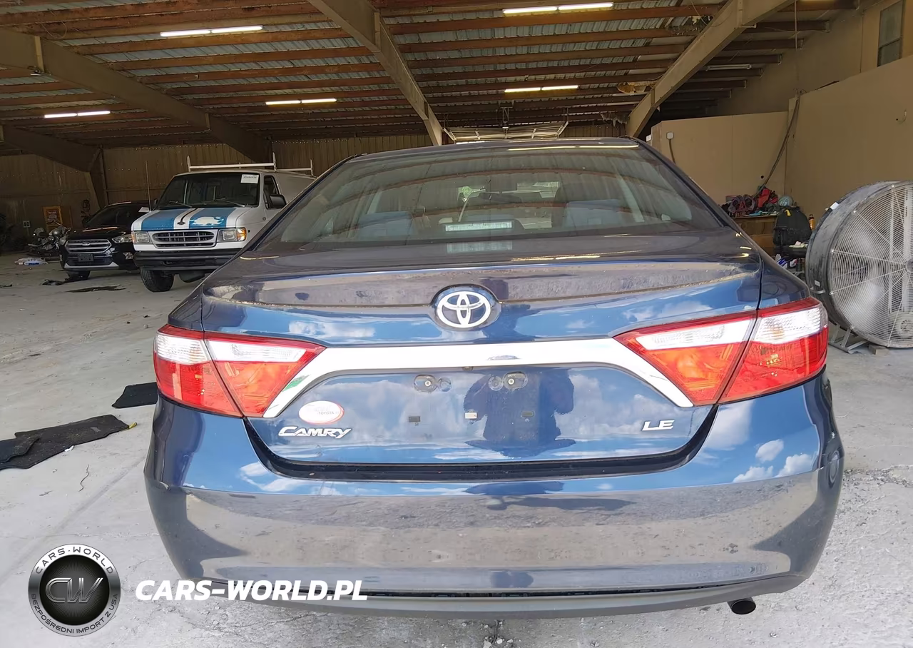 2016 Toyota Camry Le VIN:4T4BF1FKXGR552289 - 16