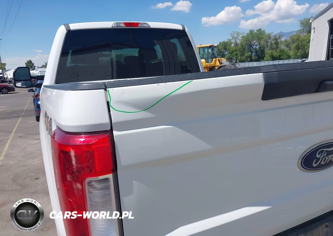 2018 Ford F-250 Xl VIN:1FT7X2B64JEC83921 - 13