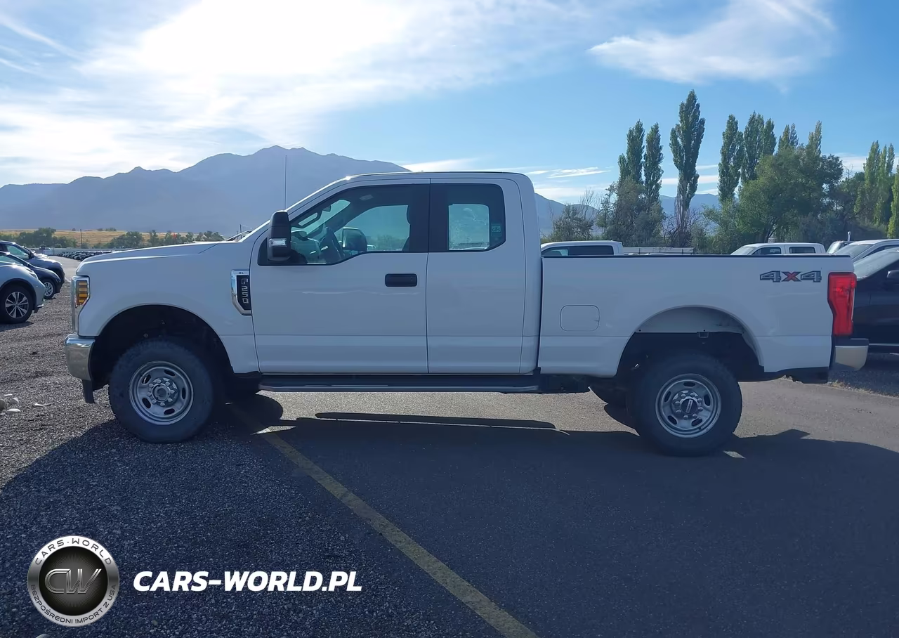 2018 Ford F-250 Xl VIN:1FT7X2B64JEC83921 - 16