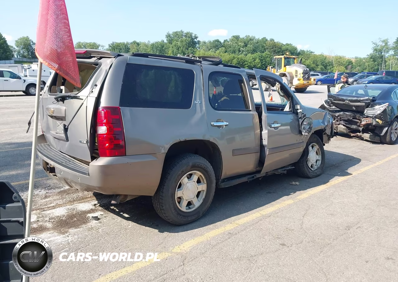 2007 Chevrolet Tahoe Ltz VIN:1GNFK13007J275000 - 4