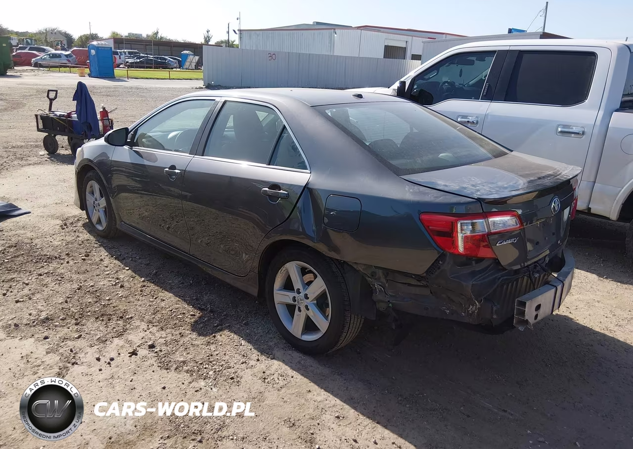 2014 Toyota Camry Se VIN:4T1BF1FK0EU848378 - 3