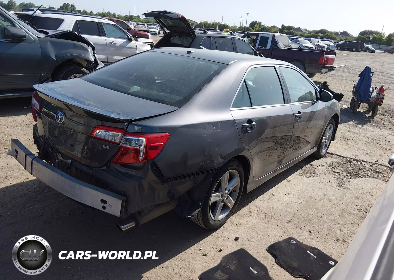 2014 Toyota Camry Se VIN:4T1BF1FK0EU848378 - 4