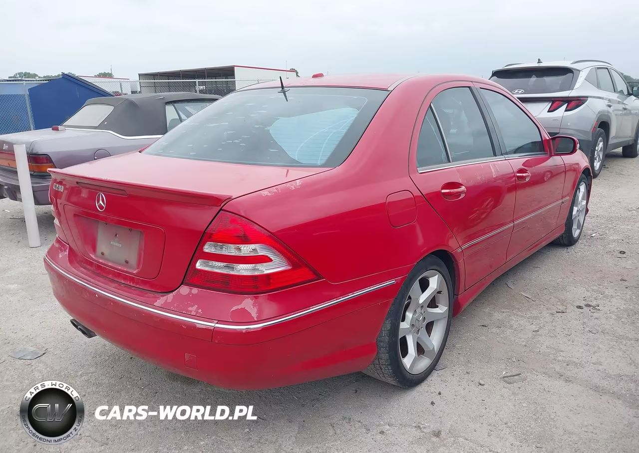 2007 Mercedes-Benz C 230 Sport VIN:WDBRF52H57F850329 - 4