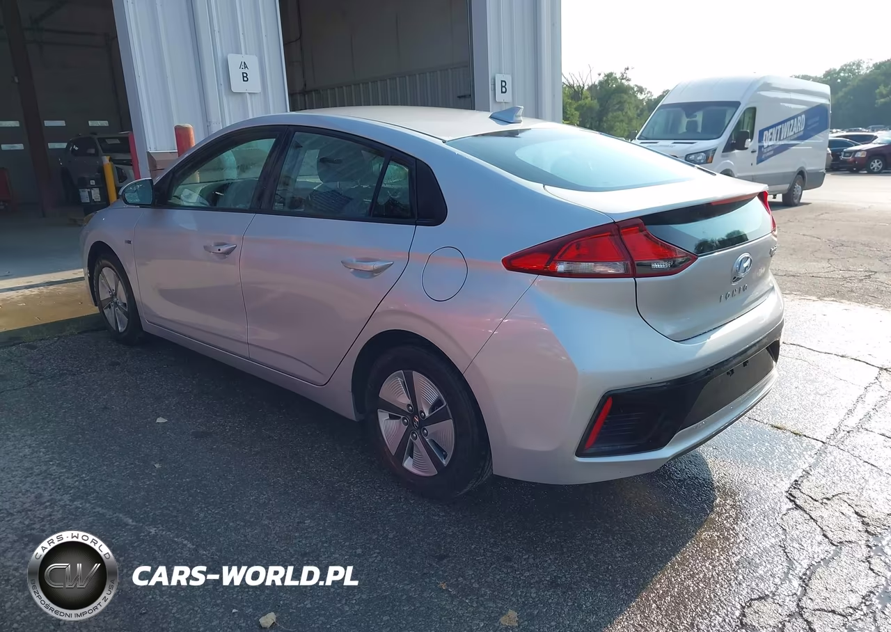 2019 Hyundai Ioniq Hybrid Blue VIN:KMHC65LC1KU106804 - 3