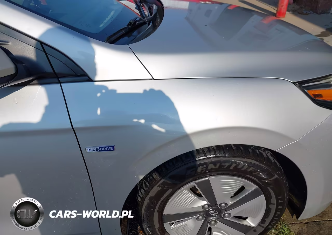 2019 Hyundai Ioniq Hybrid Blue VIN:KMHC65LC1KU106804 - 6