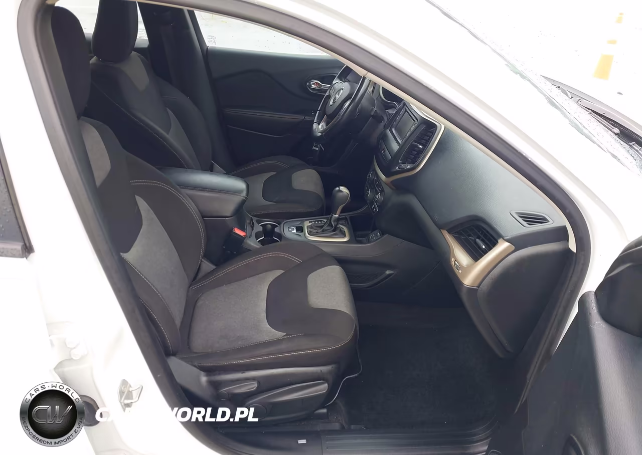 2016 Jeep Cherokee Sport VIN:1C4PJLAB6GW107011 - 5