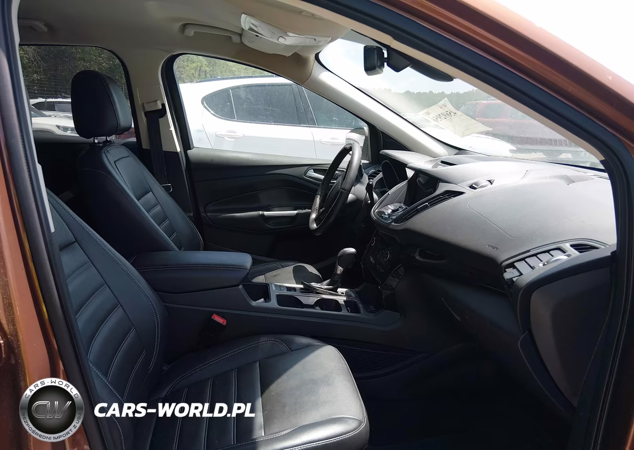 2017 Ford Escape Titanium VIN:1FMCU0JD8HUA12304 - 5