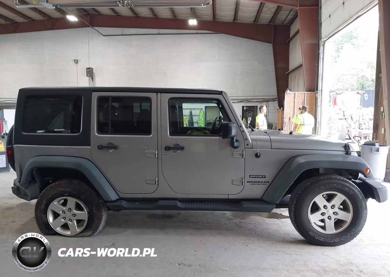 2016 Jeep Wrangler Unlimited Sport VIN:1C4BJWDG9GL319454 - 13