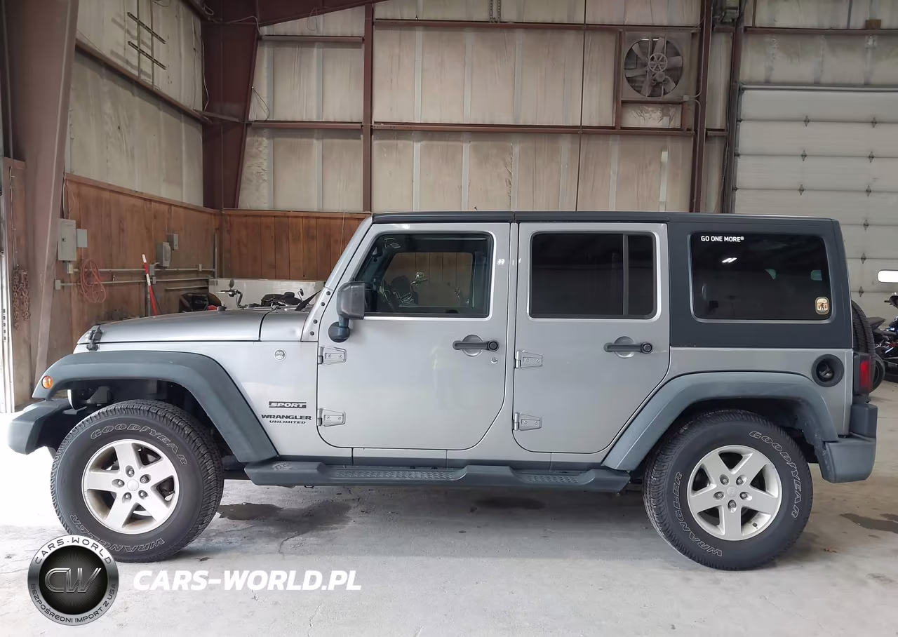 2016 Jeep Wrangler Unlimited Sport VIN:1C4BJWDG9GL319454 - 14