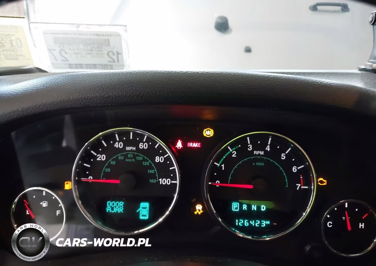 2016 Jeep Wrangler Unlimited Sport VIN:1C4BJWDG9GL319454 - 7
