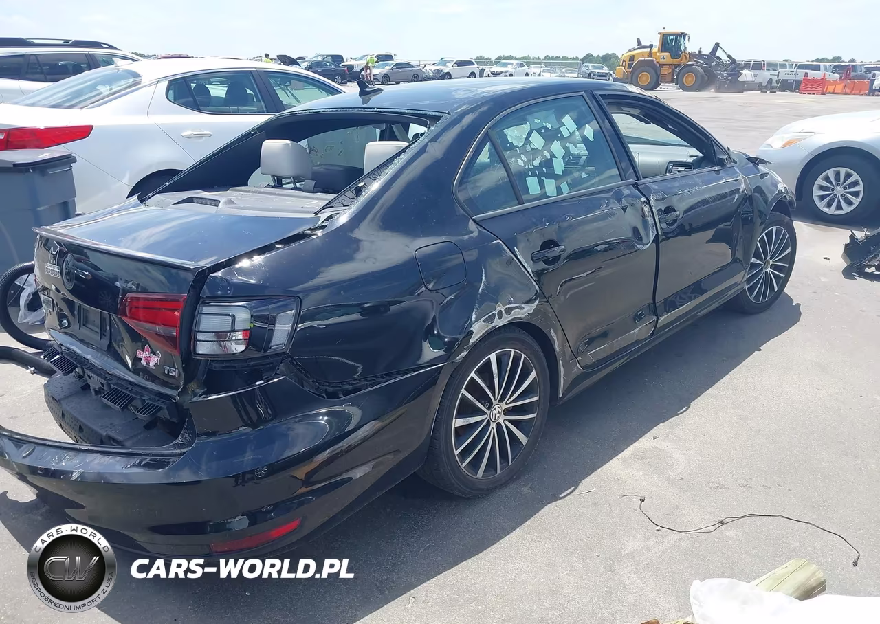2016 Volkswagen Jetta 1.8T Sport VIN:3VWD17AJ4GM327939 - 4