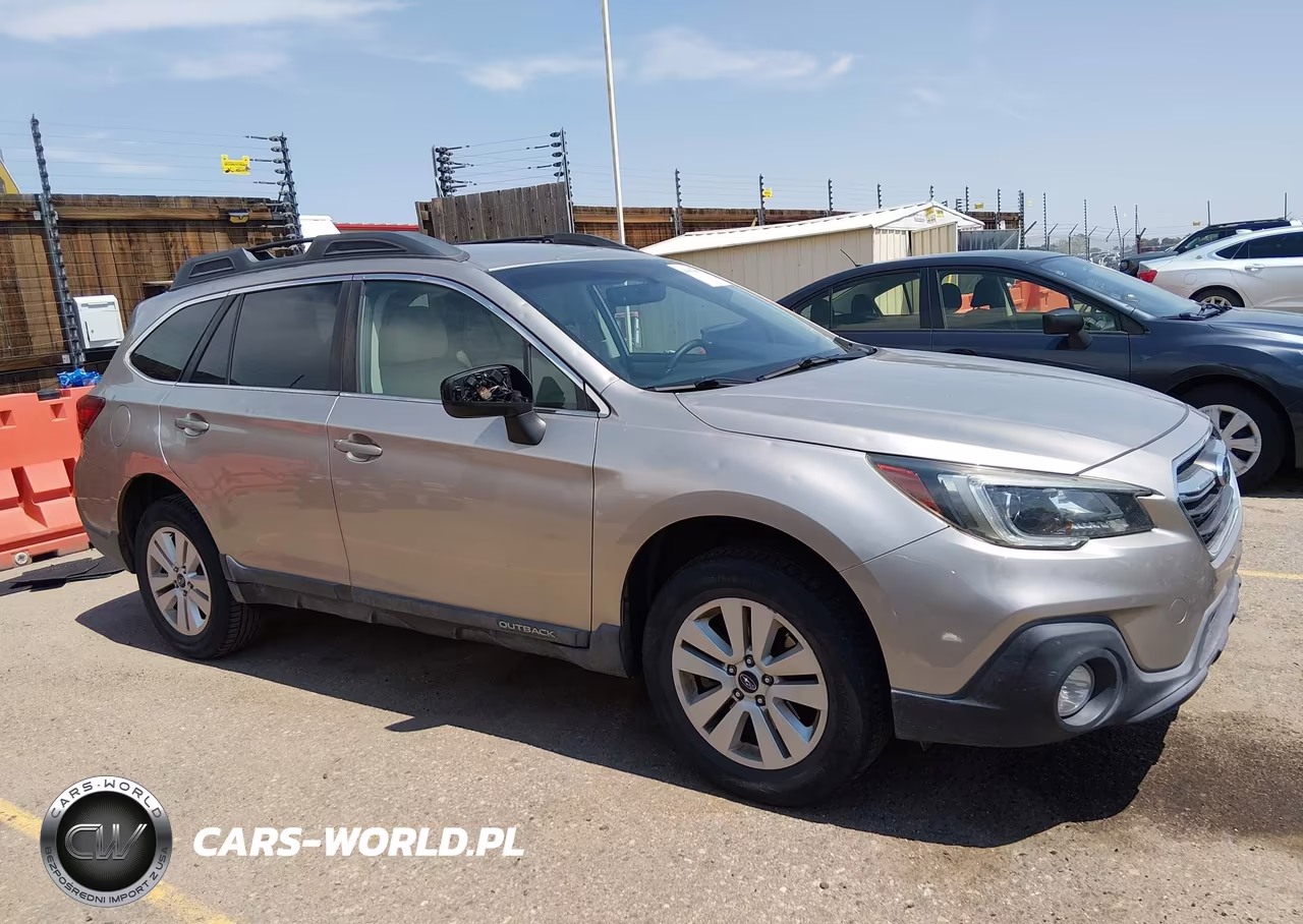 2018 Subaru Outback 2.5I Premium VIN:4S4BSACC0J3391015 - 13