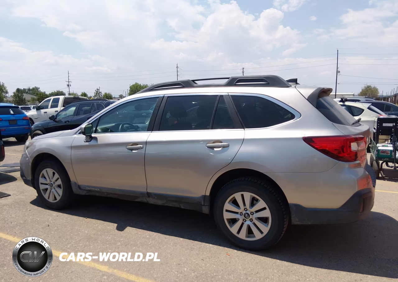 2018 Subaru Outback 2.5I Premium VIN:4S4BSACC0J3391015 - 14