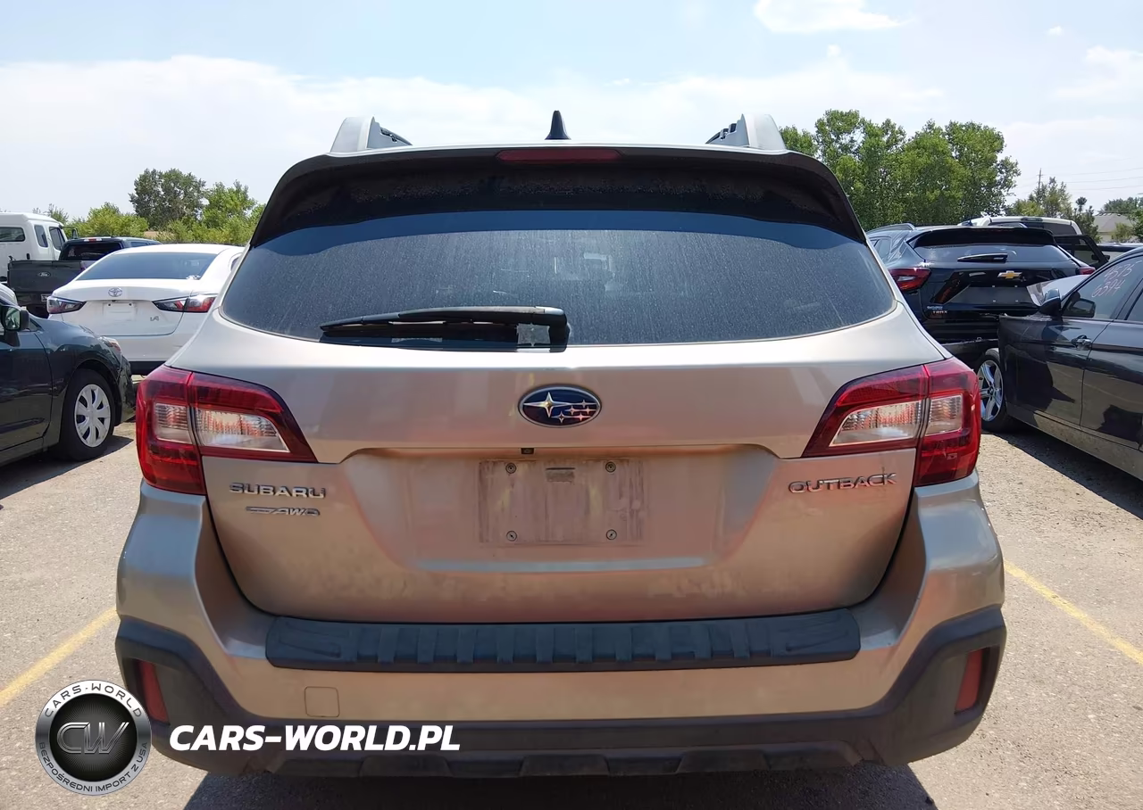 2018 Subaru Outback 2.5I Premium VIN:4S4BSACC0J3391015 - 16