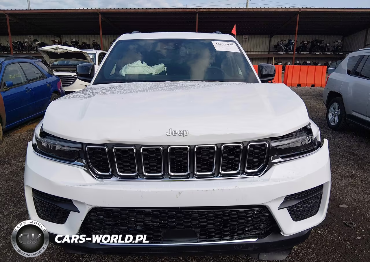 2025 Jeep Grand Cherokee Laredo X 4X4 VIN:1C4RJHAG8SC353411 - 12
