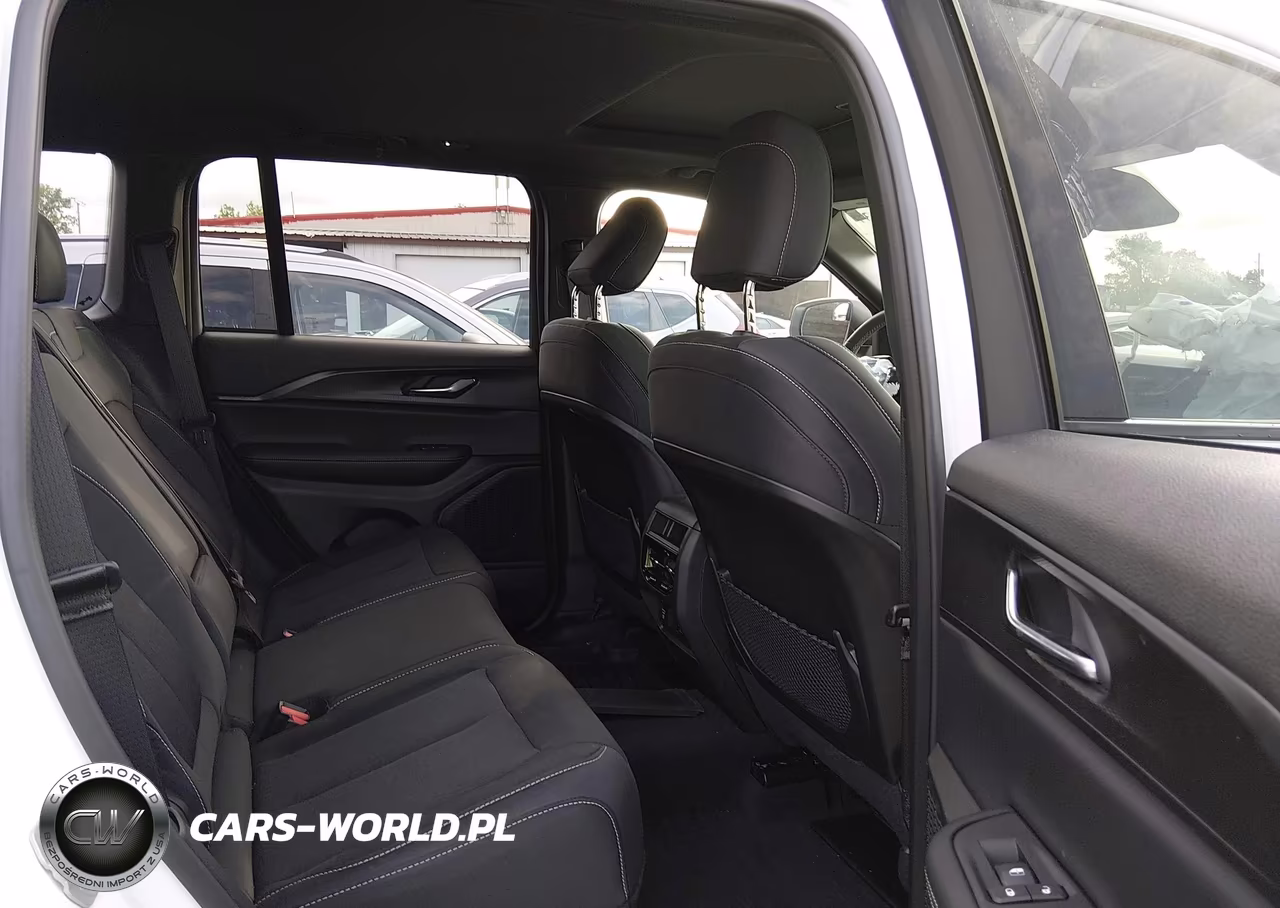 2025 Jeep Grand Cherokee Laredo X 4X4 VIN:1C4RJHAG8SC353411 - 8
