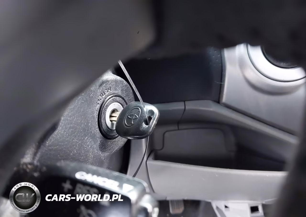2015 Toyota Tacoma Base V6 VIN:5TFLU4EN5FX111236 - 11