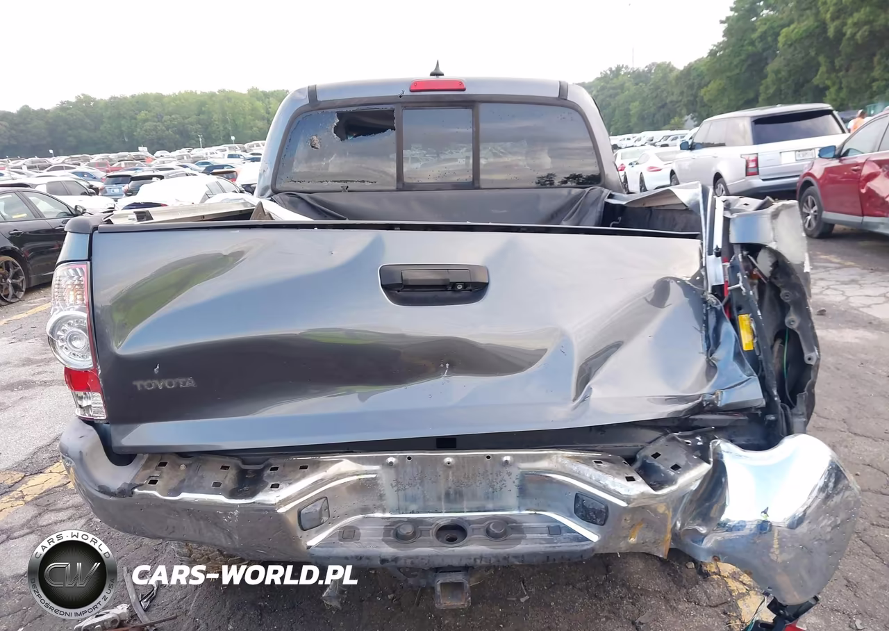 2015 Toyota Tacoma Base V6 VIN:5TFLU4EN5FX111236 - 16