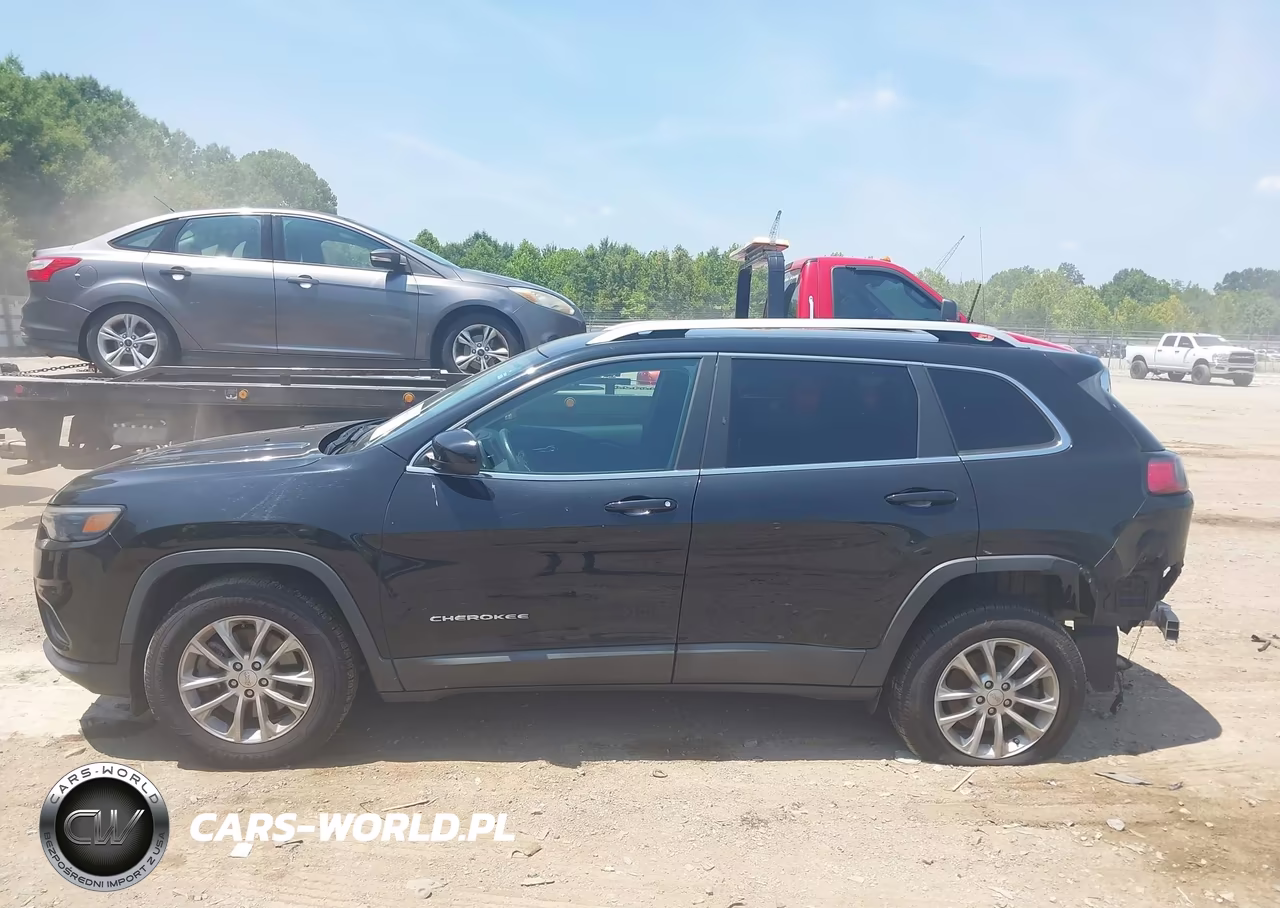 2019 Jeep Cherokee Latitude 4X4 VIN:1C4PJMCB8KD157870 - 14