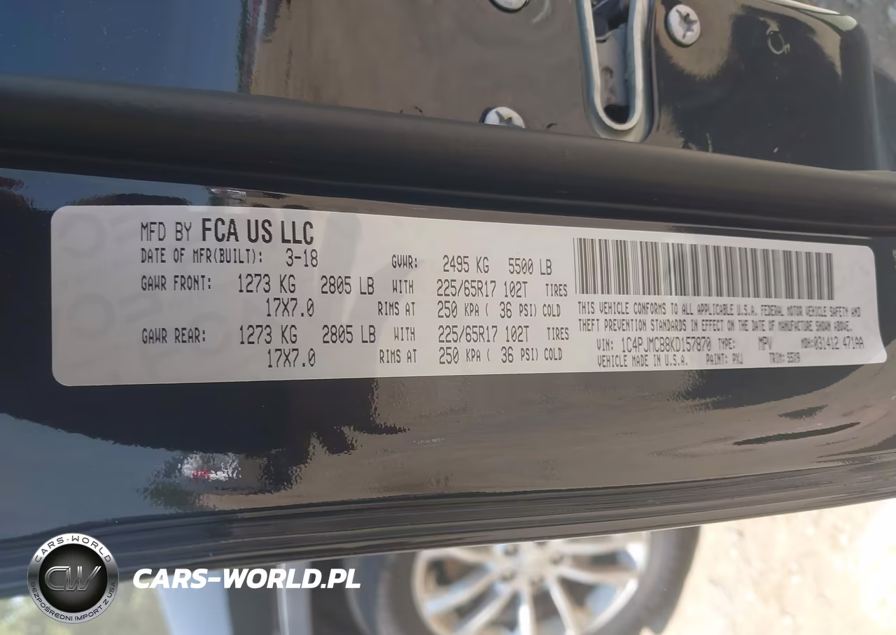 2019 Jeep Cherokee Latitude 4X4 VIN:1C4PJMCB8KD157870 - 9