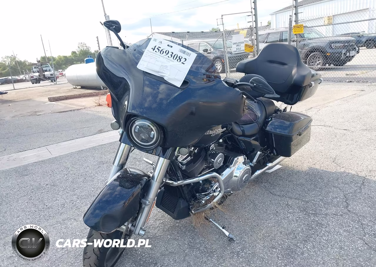 2017 Harley-Davidson Flhx Street Glide VIN:1HD1KBC1XHB629861 - 2