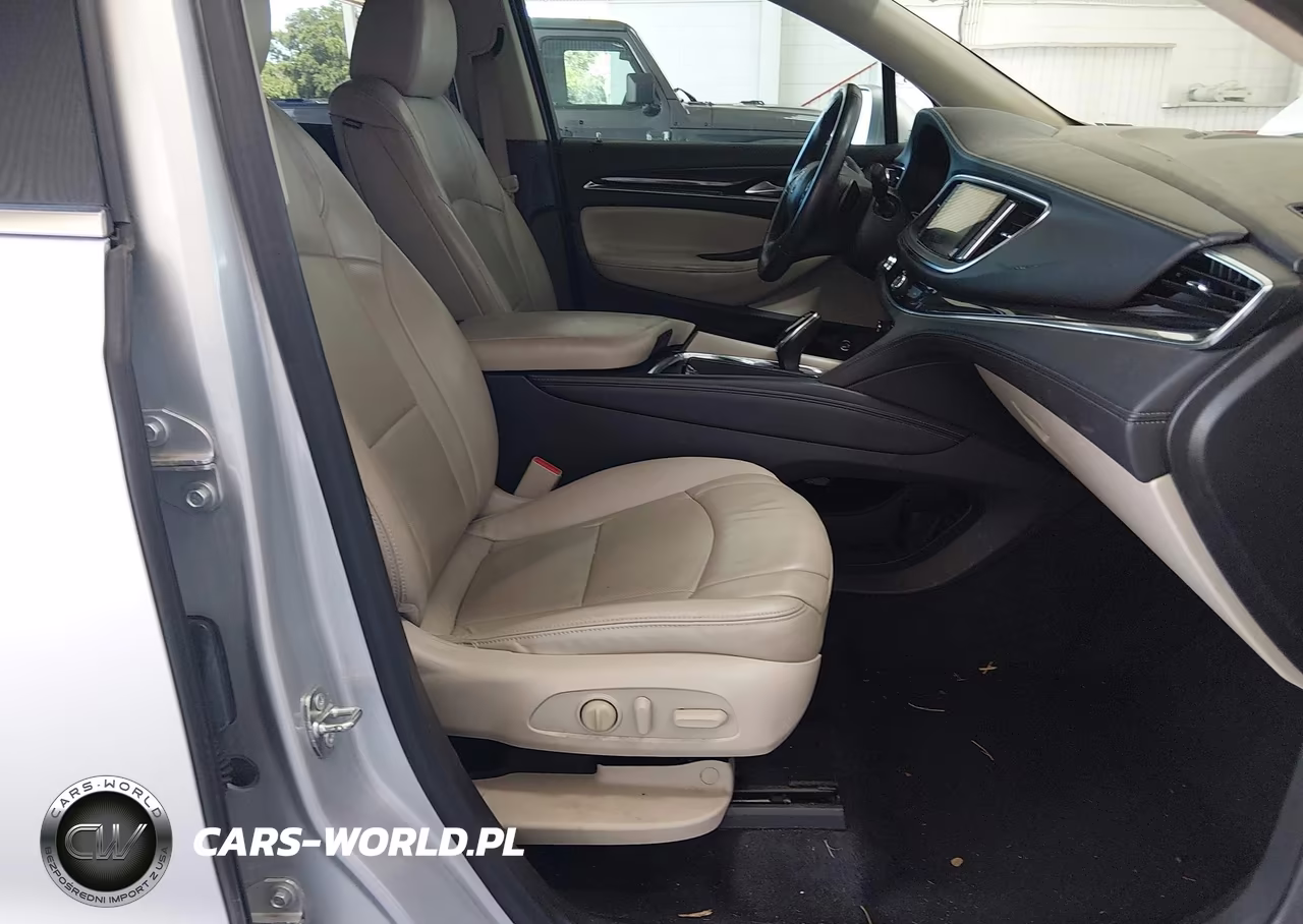 2018 Buick Enclave Essence VIN:5GAERBKW4JJ135441 - 5
