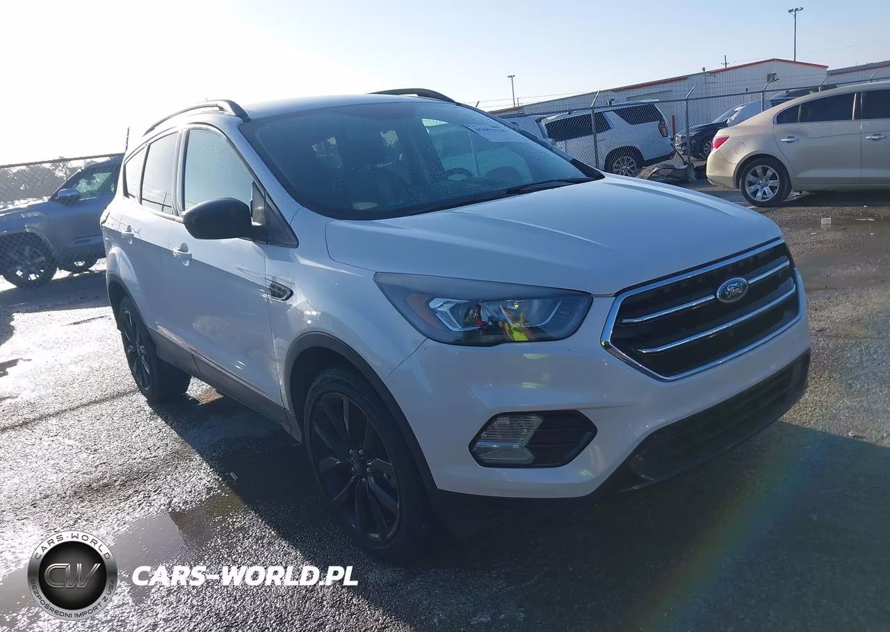 2017 Ford Escape Se VIN:1FMCU0G92HUB95900 - 1
